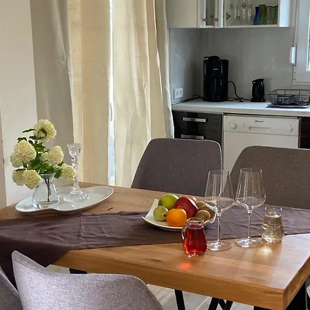 Alba Marea Apartman *